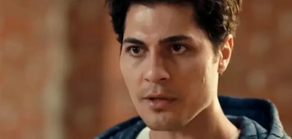 Кадры из Между / Арафта 33 серия