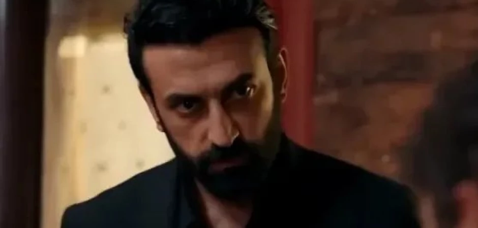 Кадры из Между / Арафта 39 серия