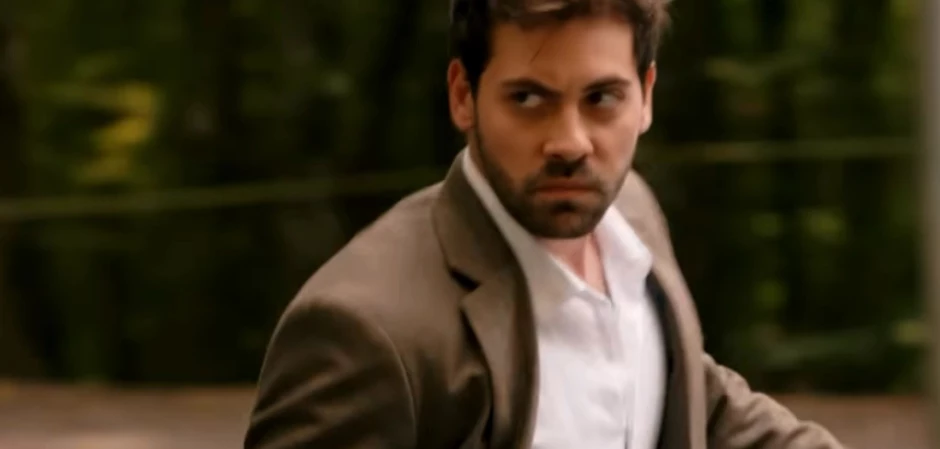 Кадры из Между / Арафта 23 серия