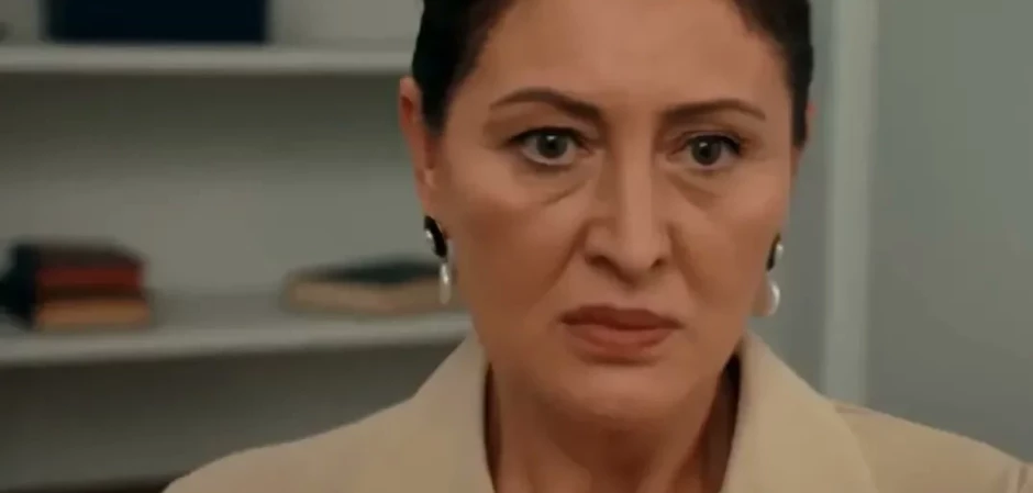 Кадры из Между / Арафта 37 серия