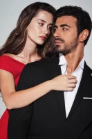 Между / Арафта - постер сериала