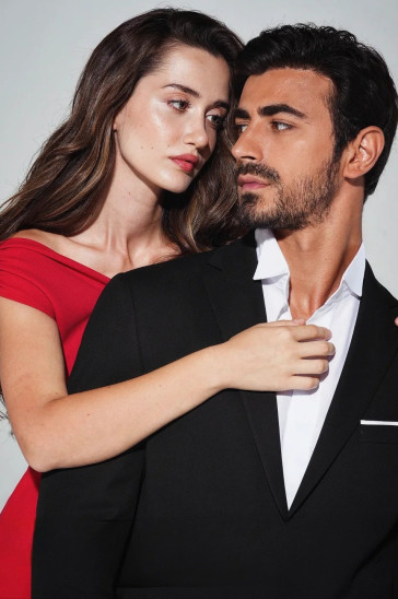 Между / Арафта - постер сериала