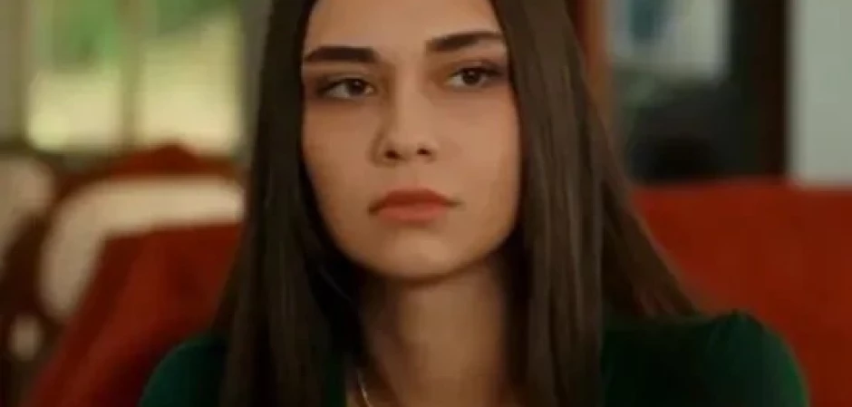 Кадры из Между / Арафта 9 серия