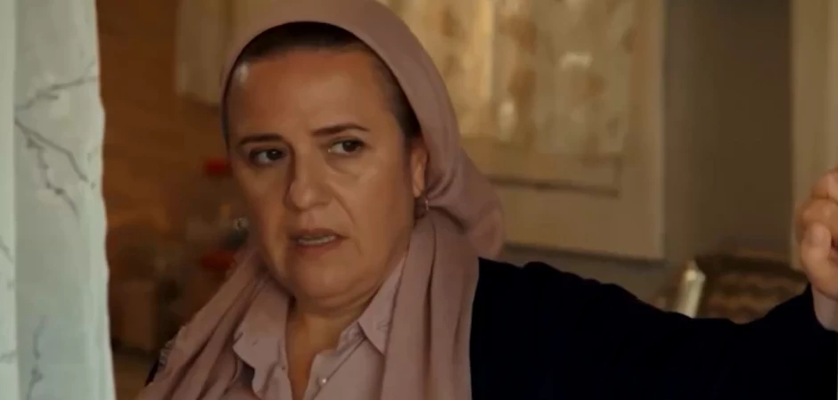 Кадры из Между / Арафта 53 серия